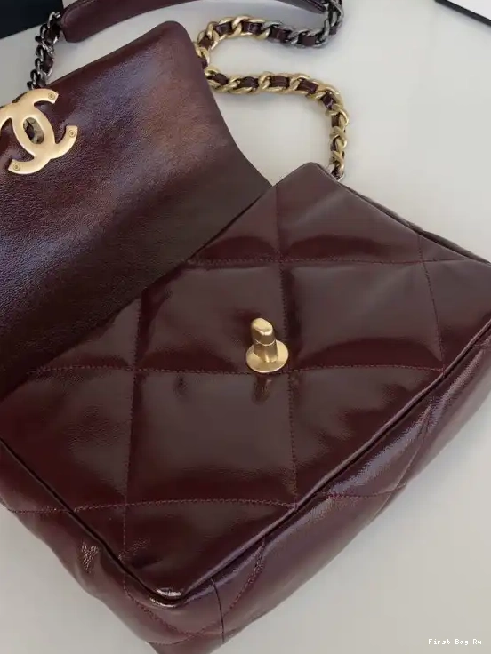First Bag Ru FLAP 19 CHANEL BAG 0612
